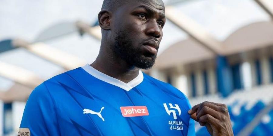 كوليبالي يفتح النار على حكم مباراة الهلال وفلومينينسي: ما حدث عار عليكم