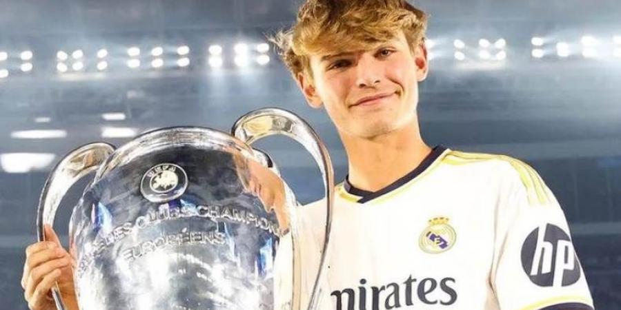 ريال مدريد يبلغ كومو بقراره النهائي بشأن نيكو باز