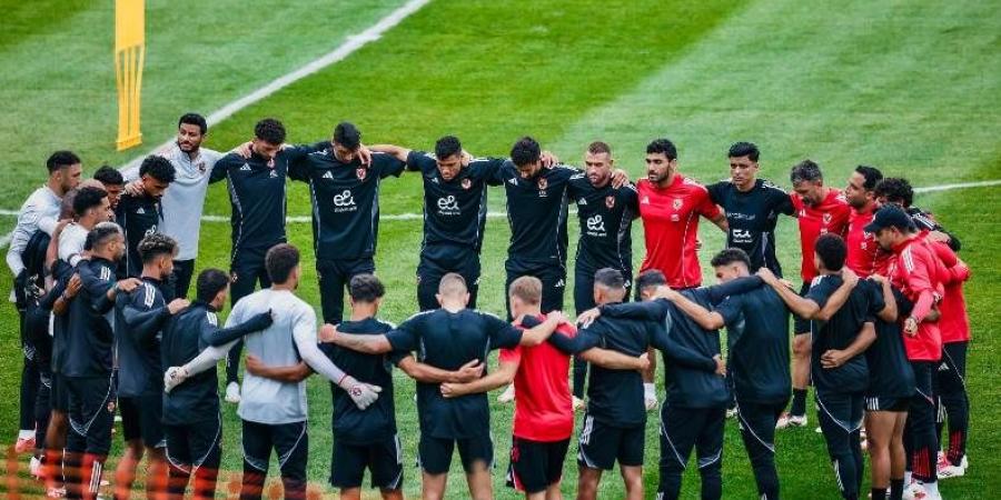 الأهلي يطير إلى تونس للدخول في معسكر استعدادًا للموسم الجديد