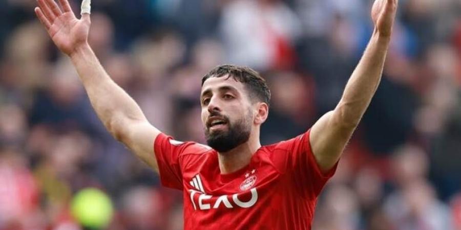 عدي الدباغ يصل القاهرة تمهيدًا لإتمام انضمامه رسميًا للزمالك