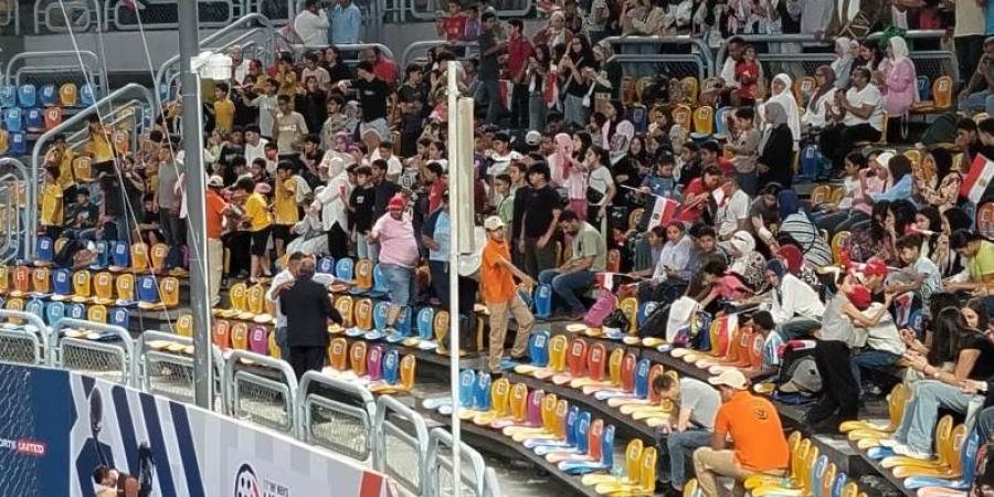 حضور جماهيري كبير لدعم منتخب الناشئين أمام إسبانيا بربع نهائي بطولة العالم لليد
