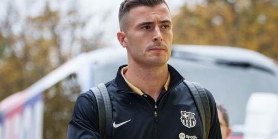 بينيا يحدد شروطه للرحيل عن برشلونة
