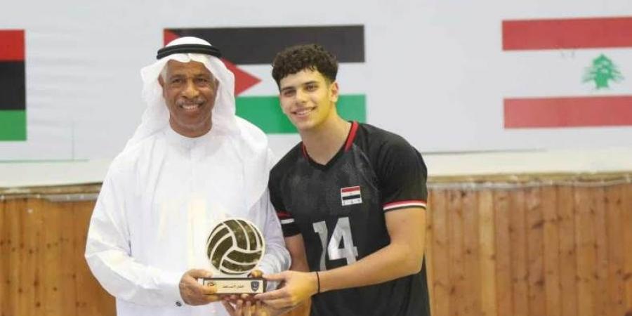 منافسة بين الأهلي والزمالك لضم "الدقاق" لاعب منتخب الطائرة للناشئين