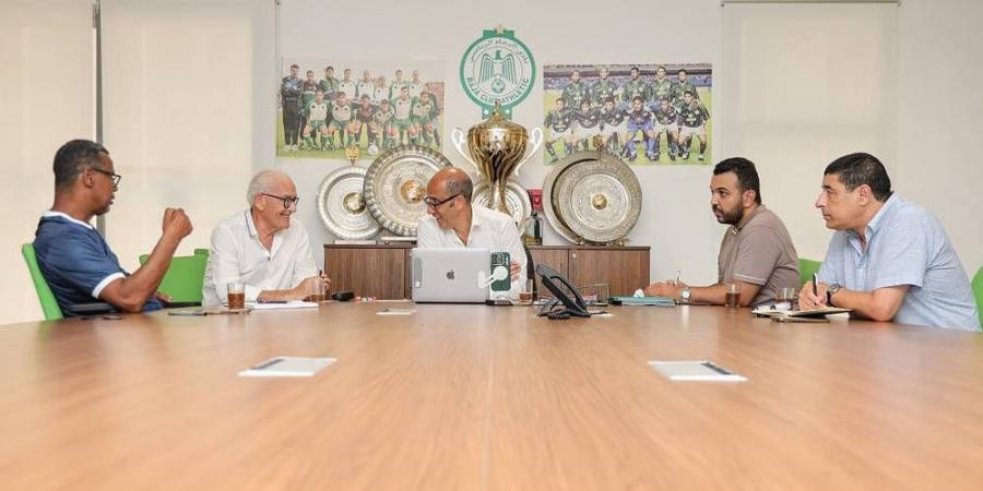 الزيات: "جميع الأطقم تتلقى حقوقها المالية كأي شركة في المغرب والفريق حاليا في مستوى عال بتركيبة بشرية جيدة"