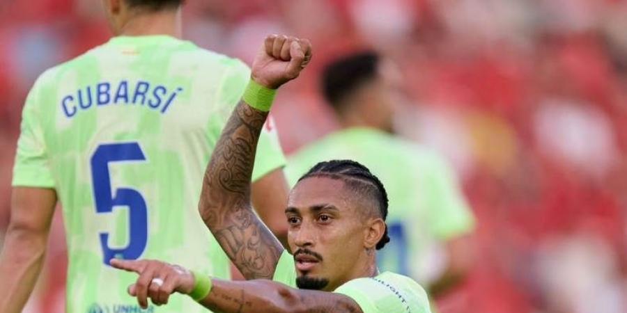 رافينيا يدخل تاريخ البرازيليين مع برشلونة بعد الفوز رقم 100