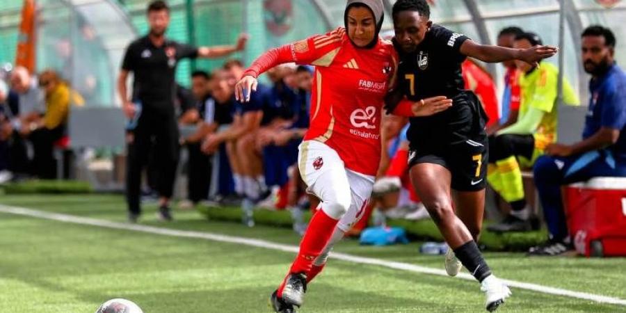 الأهلي يستضيف مسار اليوم في قمة دوري كرة القدم النسائية