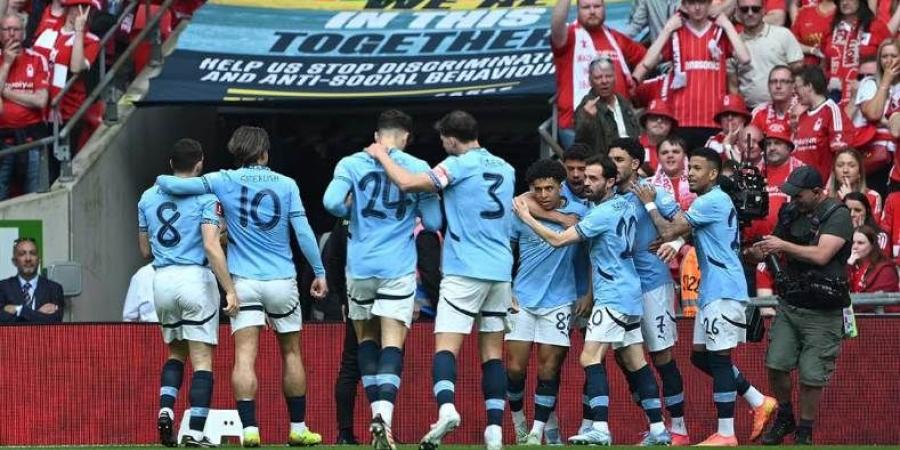 مرموش على مقاعد بدلاء مانشستر سيتي لمواجهة إيفرتون في الدوري الإنجليزي