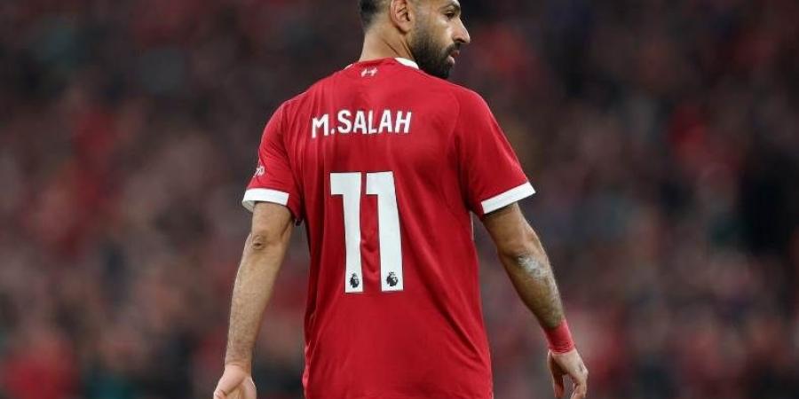جاري نيفيل: محمد صلاح لم يتراجع بدنيًا.. يمكنه اللعب حتى بالخمسين من عمره