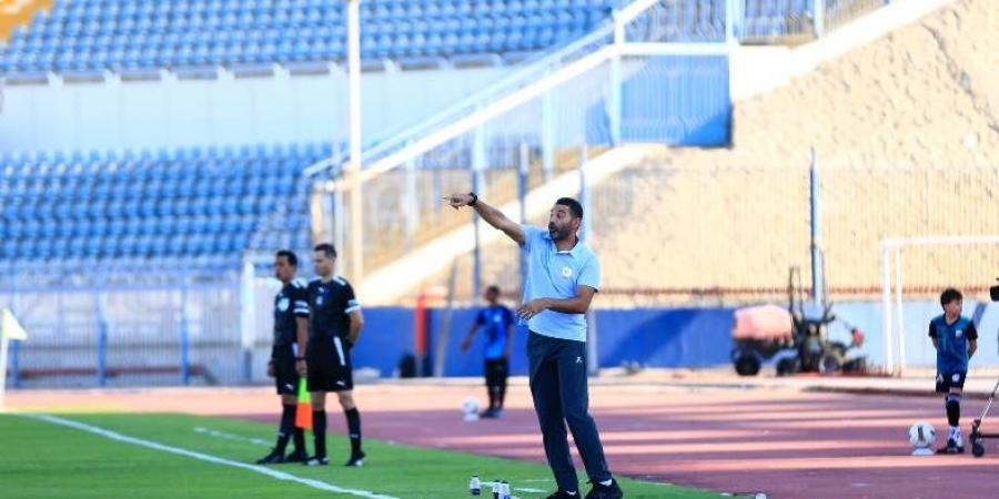 أحمد خطاب: سعيد بأول انتصار على الإسماعيلي.. وهذا ما أعلمه عن بيع نادي فاركو "خاص"