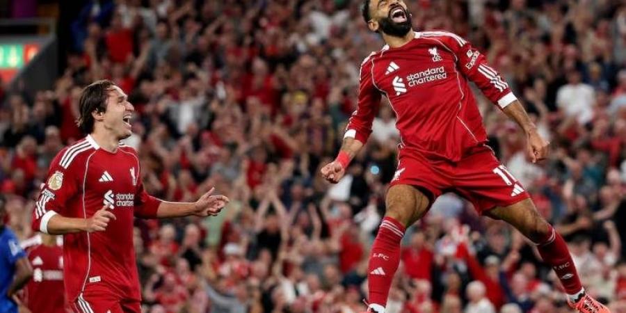 كييزا يختار بين محمد صلاح ولامين يامال في سباق أفضل جناح بالعالم