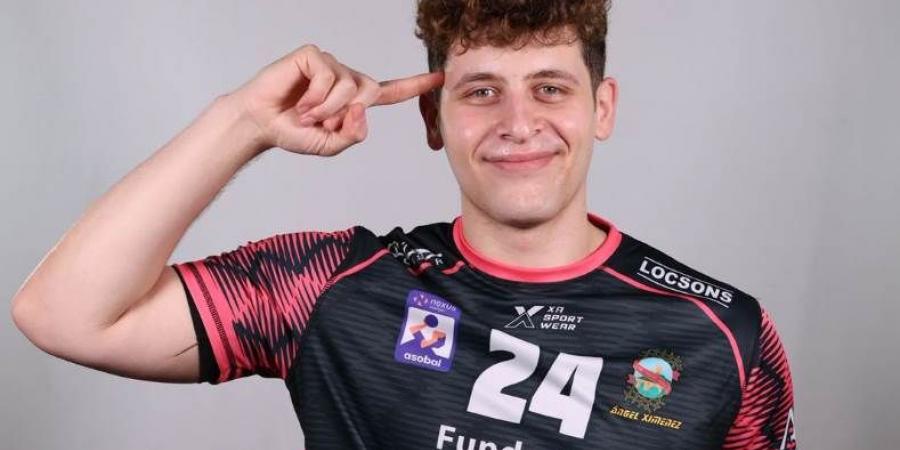 انطلاقة مميزة.. يوسف لؤلؤ يسجل هدفين ويساهم في ثلاثة أمام برشلونة في الدوري الإسباني لليد