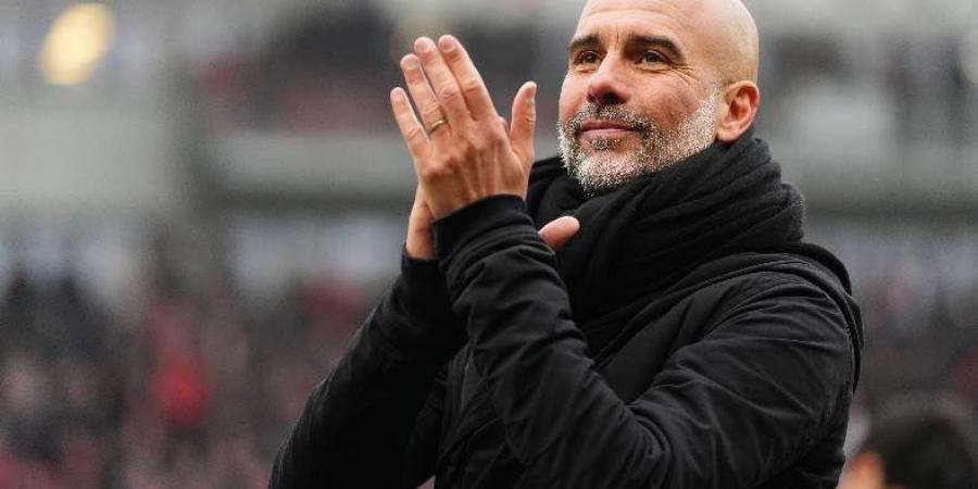 جوارديولا يكشف كيف عطل خطورة محمد صلاح بمباراة ليفربول ومانشستر سيتي