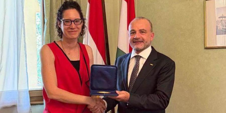 رئيس الدولي للسلاح يبحث سبل التعاون مع سفيرة المجر في مصر  