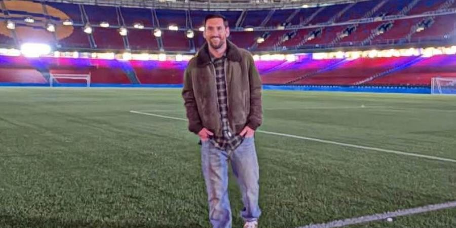 لابورتا يحسم موقف برشلونة من عودة ميسي بعد زيارة كامب نو