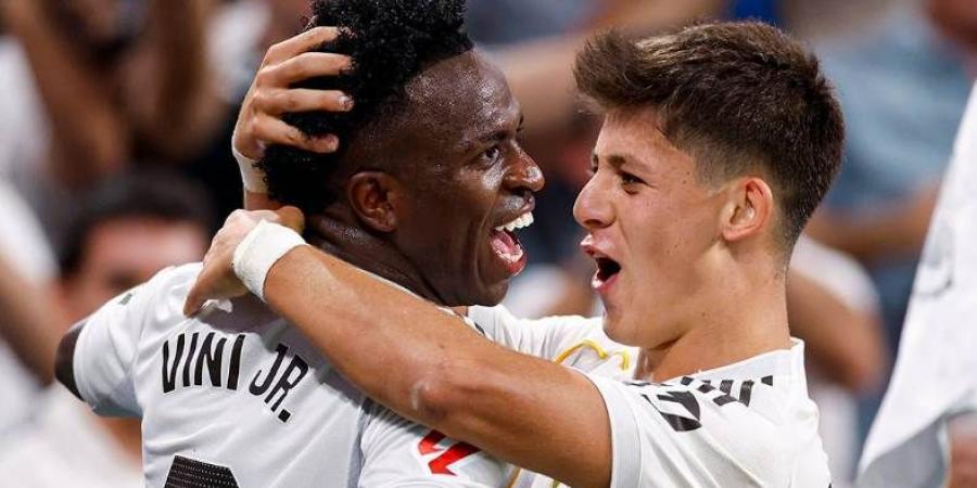 تشابي ألونسو يصنع نسخة جديدة من فينيسيوس جونيور