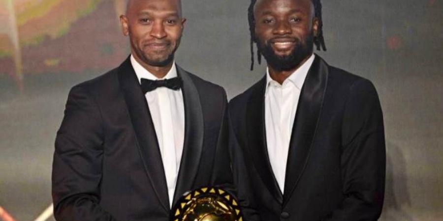 ماييلي: فخور بجائزة أفضل لاعب إفريقي.. والشيبي كان يستحقها أيضًا