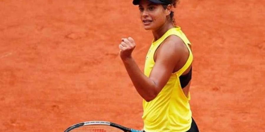 ميار شريف تتأهل لدور 16 ببطولة كولينا للتنس