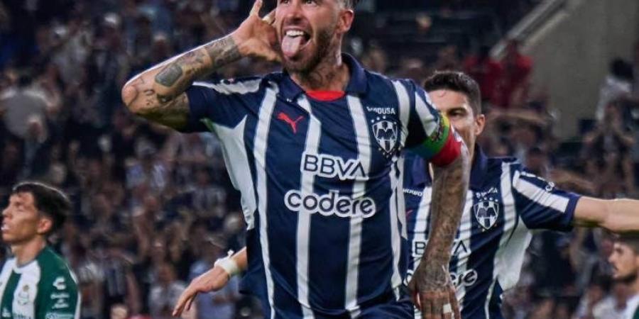 "من أجل كأس العالم".. سيرجيو راموس يفكر في الرحيل عن الدوري المكسيكي