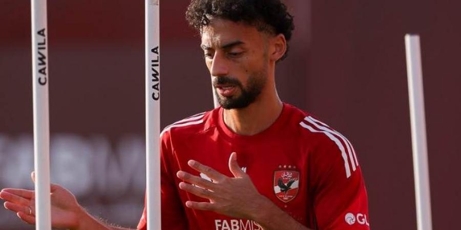 تطورات تجديد عقد عبدالقادر في الأهلي.. نقطة خلاف وتعثر جديد "خاص"