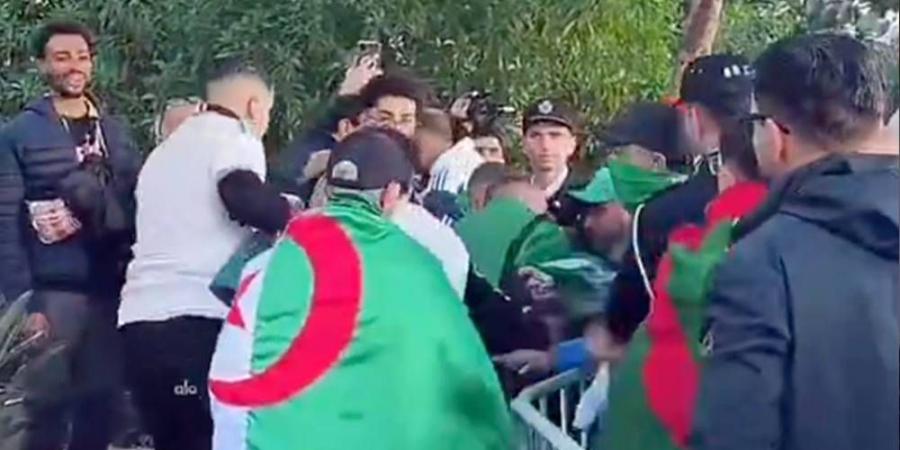 فوضى وتدافع بسبب توزيع تذاكر مجانية من طرف الاتحاد الجزائري لكرة القدم بطريقة عشوائية لجماهيره لمتابعة مباراة السودان