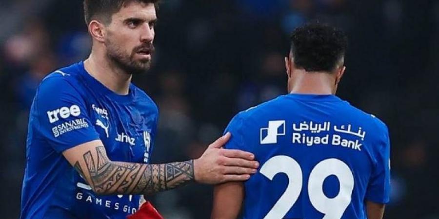 الهلال يعلن إصابة سالم الدوسري وروبن نيفيز