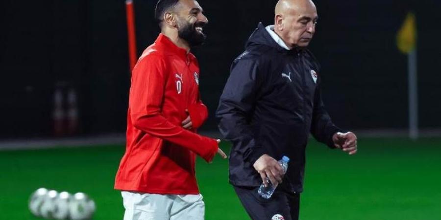 حسام حسن يكتفي بمرانٍ خفيفٍ للاعبي الفراعنة خوفًا من الإجهاد