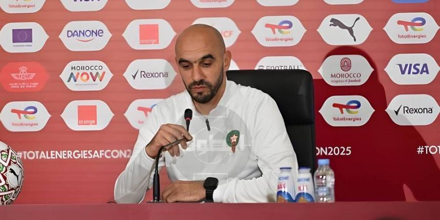 الركراكي: "الناس يعتقدون أنه يجب التسجيل من كل كرة ثابتة.. أرسنال يسجل هدفا بعد 20 ركلة ركنية"