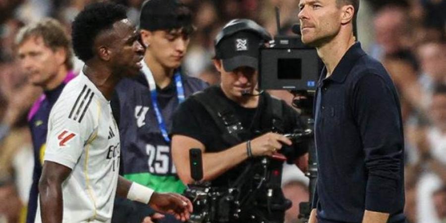 "تتصرفون كأنكم في حضانة".. جملة أطاحت بمشروع ألونسو المتكامل من ريال مدريد