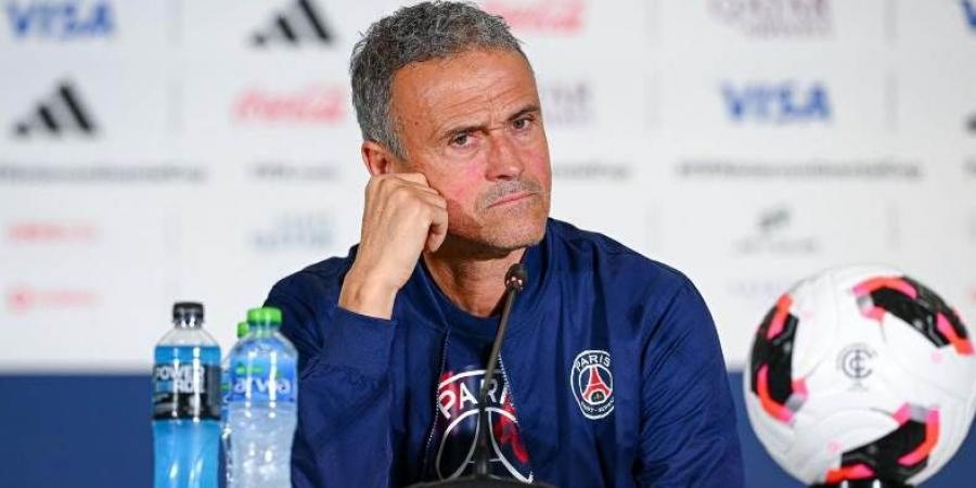 لويس إنريكي يدافع بقوة عن دياز بعد جدل ركلة جزاء "بانينكا"