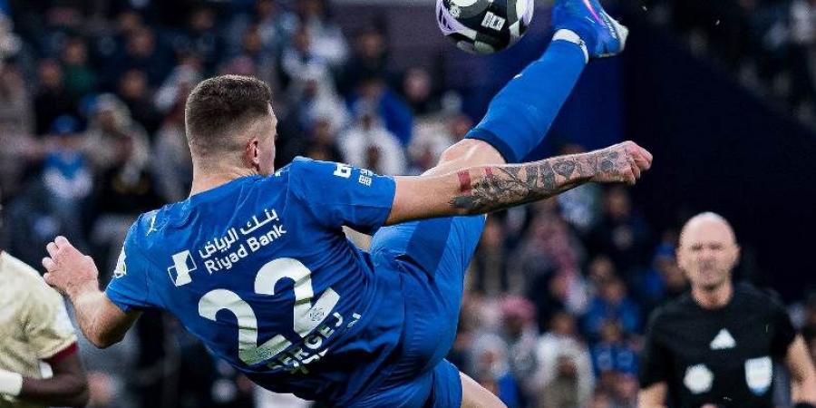 الهلال يكتسح الفيحاء برباعية ويواصل صدارة الدوري السعودي