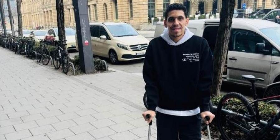 محمد حمدي يغادر ألمانيا بعد جراحة الرباط الصليبي