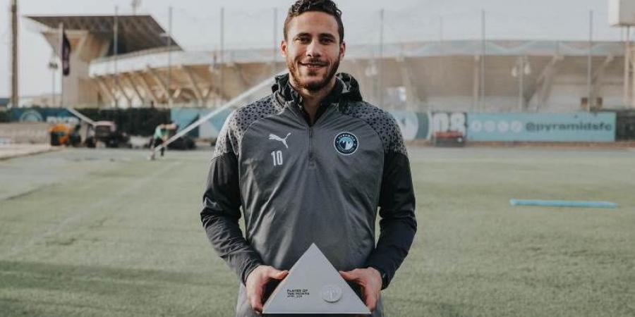 نجوم الكرة المصرية يدعمون رمضان صبحي بعد الحكم بحبسه مع إيقاف التنفيذ