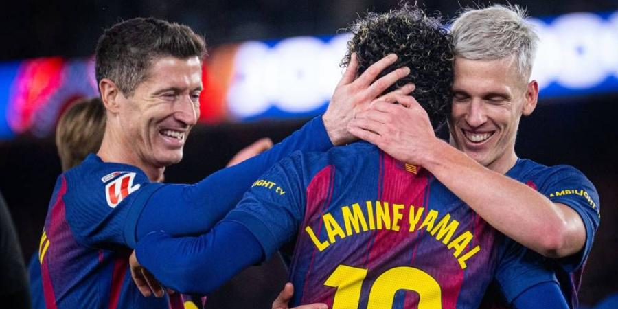 ثلاثية في "كامب نو" تعيد برشلونة إلى قمة "الليغا"