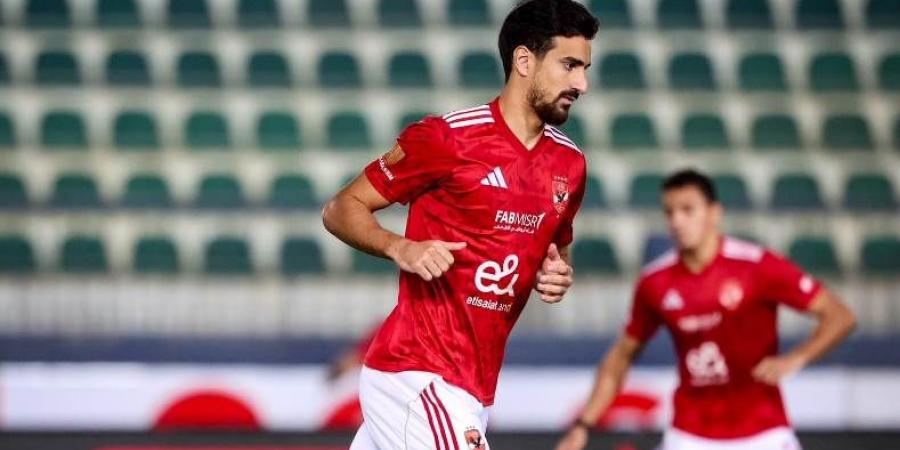 بن رمضان يكشف سبب تراجع أداء الأهلي في الشوط الأول أمام يانج أفريكانز