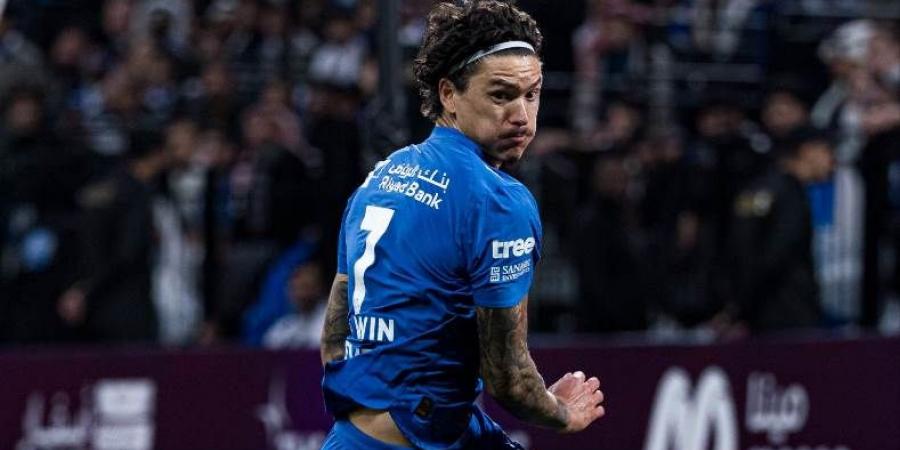 عكاظ: نونيز غير راضٍ عن التعاقد مع بنزيما ويطالب بمغادرة الهلال