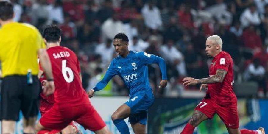 شباب الأهلي يوقف انتصارات الهلال الأسيوية