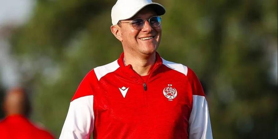 بنهاشم قبل لقاء عزام: "برمجة المباراة في الساعة الثانية زوالًا ليست مناسبة للجميع وأهم عامل في هذه المواجهات هو الجمهور"