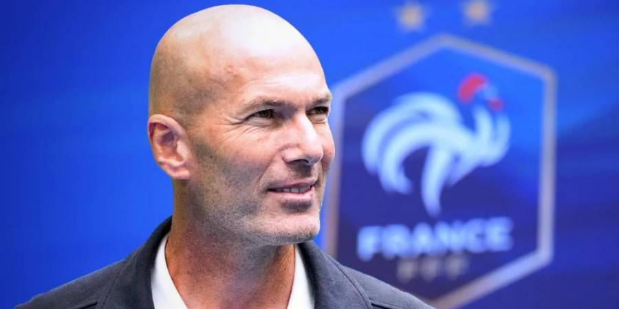 اتفاق شفهي بين زيدان والاتحاد الفرنسي لقيادة "الديوك" بعد مونديال 2026
