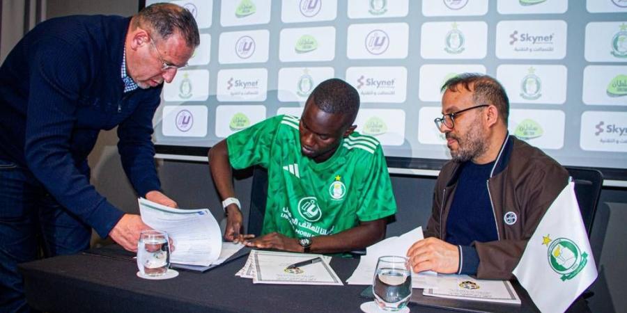 رسميا/ الأهلي الليبي يعلن تعاقده مع لامين كامارا قادما من نهضة بركان