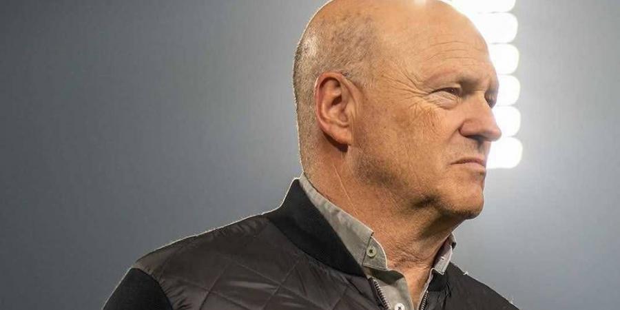 مدرب اتحاد طنجة بعد الهزيمة أمام الرجاء: "البطاقة الحمراء تطرح الكثير من التساؤلات"