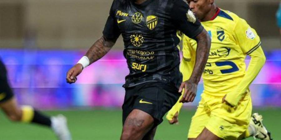 الاتحاد يسقط في فخ التعادل أمام الحزم بدوري روشن