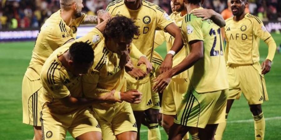 النصر يحافظ على صدارة روشن بثلاثية أمام الفيحاء