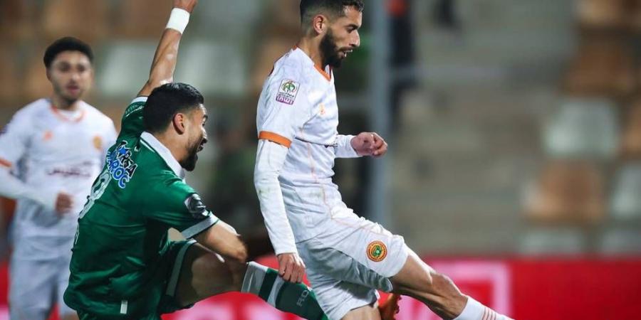 الرجاء يضع العصبة الاحترافية في مأزق بعد تشبثه بإجراء المباريات المؤجلة قبل الإياب