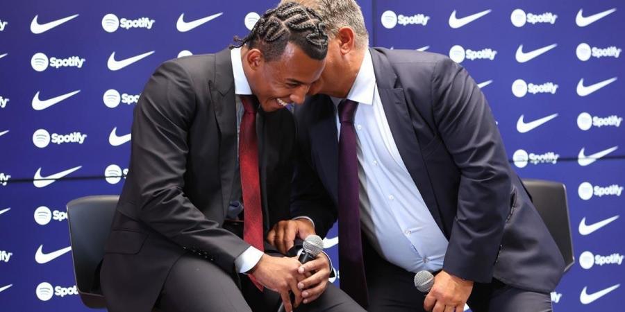 "Koundé arrives at Barça at the perfect time," says his mentor Gustavo Poyet