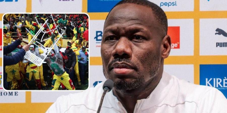 مدرب السنغال إلى جماهير بلاده الموقوفة في المغرب بعد شغب نهائي 'الكان': "أدعو لهم في كل صلاة"