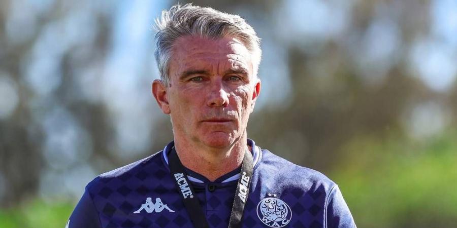 كارتيرون: تأخر الدوليين يصعّب التحضير لمواجهة الفتح والضغط في الوداد يظل جزءا طبيعيا من العمل"