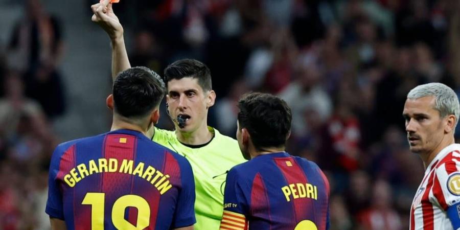 أتلتيكو مدريد يطلب توضيحاً من لجنة الحكام الإسبانية بشأن تضارب المعايير التحكيمية