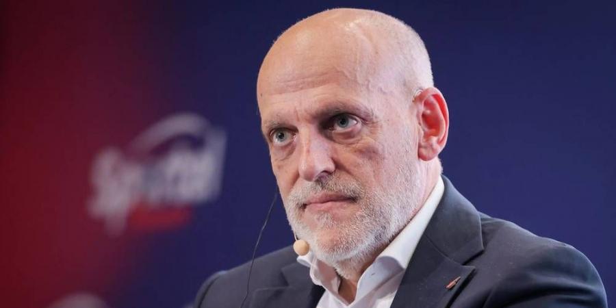 تيباس: "برشلونة لن يفوز بكل المباريات المتبقية في الليغا ويجب على ريال مدريد أن يحاول المنافسة"