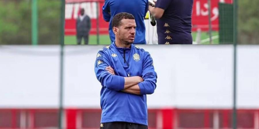 غياب نصير عن مباراة الكوكب يثير التساؤلات حول دوره داخل الطاقم التقني للوداد