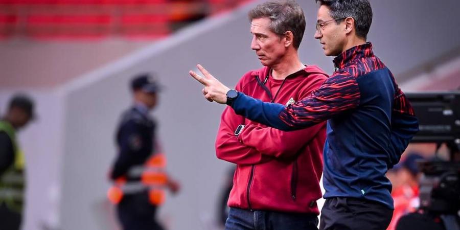 استعدادا للكلاسيكو.. مدرب الجيش الملكي يقرر عدم إراحة لاعبيه والفريق يبدأ استعداداته بحصة تدريبية عشية اليوم